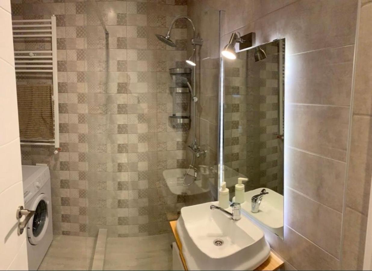 Retreat Luxury Apartment Near Presidential Palace Bukarest Kültér fotó