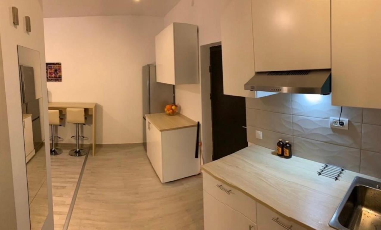 Retreat Luxury Apartment Near Presidential Palace Bukarest Kültér fotó